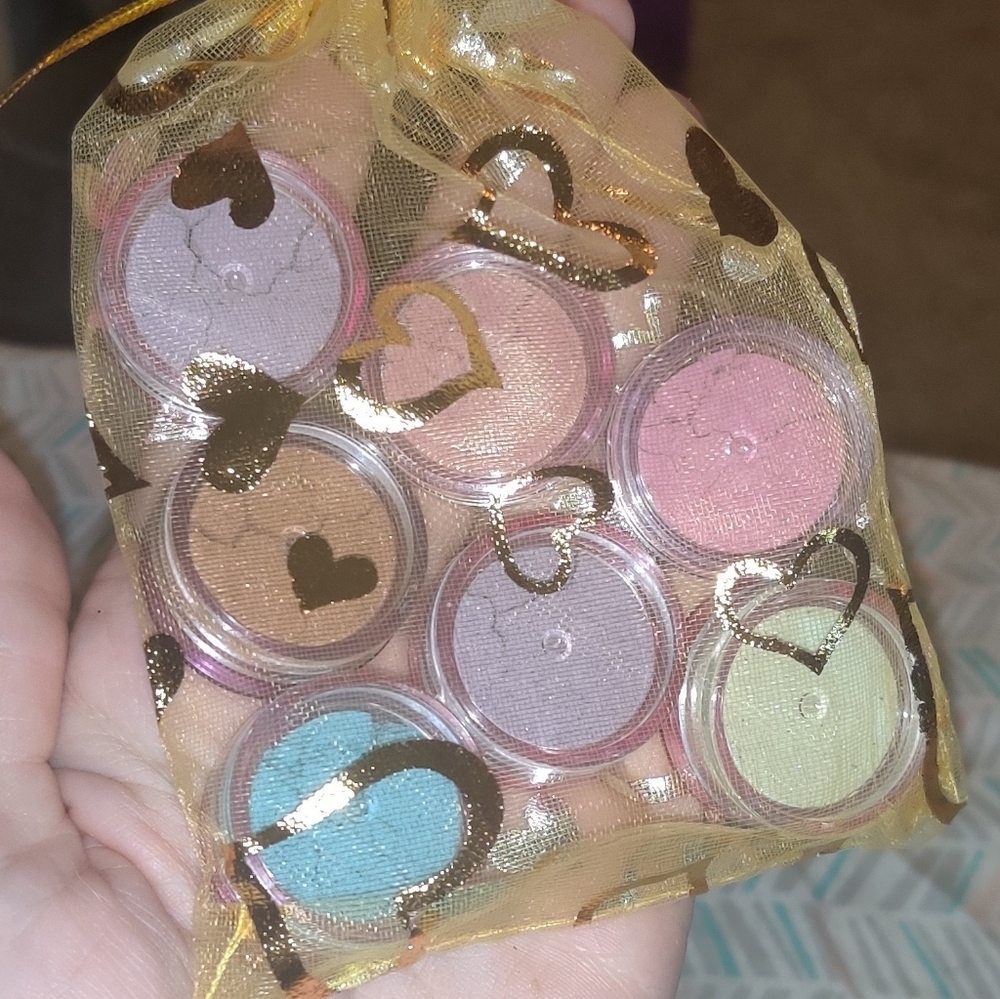 🔥 ONLY 1 LEFT 🔥6 Piece Loose All Natural Eyeshadow, Body Shimmer, Highlighter - Picture 8 of 10